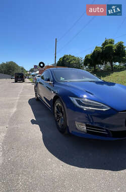 Лифтбек Tesla Model S 2017 в Житомире