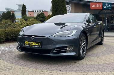 Лифтбек Tesla Model S 2017 в Львове