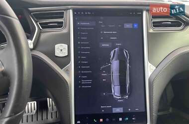 Лифтбек Tesla Model S 2014 в 