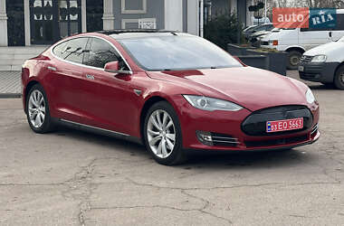Лифтбек Tesla Model S 2015 в 