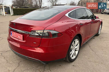 Лифтбек Tesla Model S 2015 в 