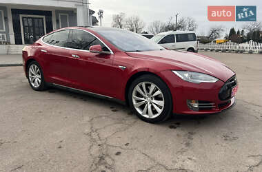 Лифтбек Tesla Model S 2015 в 