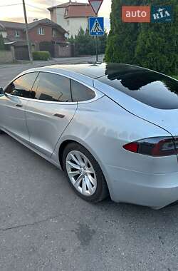 Лифтбек Tesla Model S 2018 в Киеве