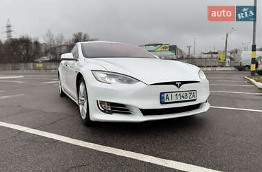 Ліфтбек Tesla Model S 2016 в Києві