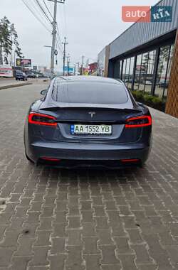 Лифтбек Tesla Model S 2021 в Киеве