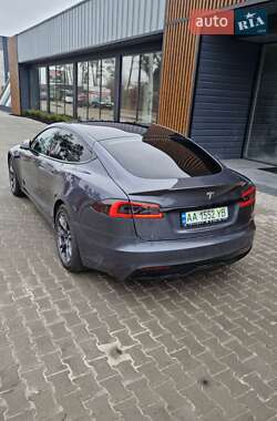 Лифтбек Tesla Model S 2021 в Киеве