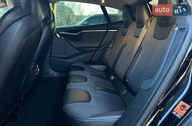 Лифтбек Tesla Model S 2014 в 