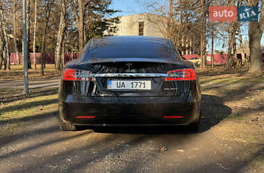 Лифтбек Tesla Model S 2021 в Кривом Роге