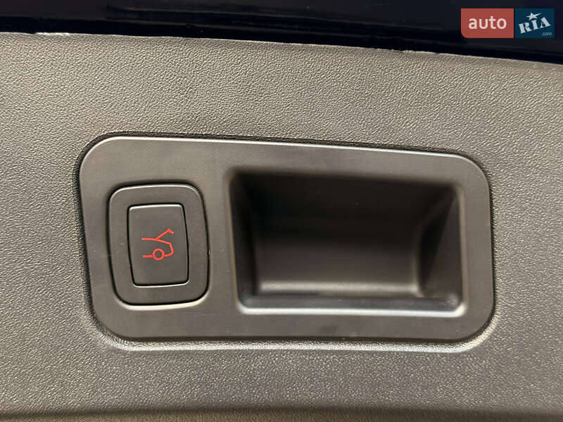 Лифтбек Tesla Model S 2021 в Кривом Роге