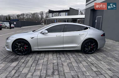 Лифтбек Tesla Model S 2018 в Луцке