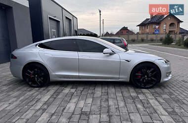 Лифтбек Tesla Model S 2018 в Луцке