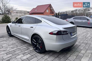 Лифтбек Tesla Model S 2018 в Луцке
