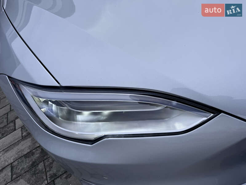 Ліфтбек Tesla Model S 2018 в Луцьку