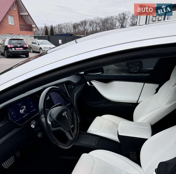 Лифтбек Tesla Model S 2018 в Луцке