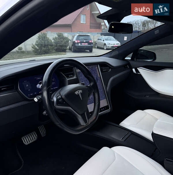 Лифтбек Tesla Model S 2018 в Луцке