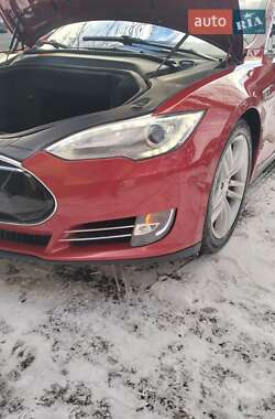 Лифтбек Tesla Model S 2014 в Львове