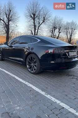 Лифтбек Tesla Model S 2018 в Киеве