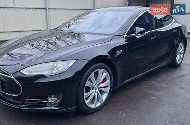 Ліфтбек Tesla Model S 2014 в Києві