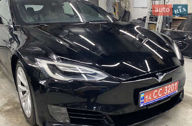 Ліфтбек Tesla Model S 2017 в 