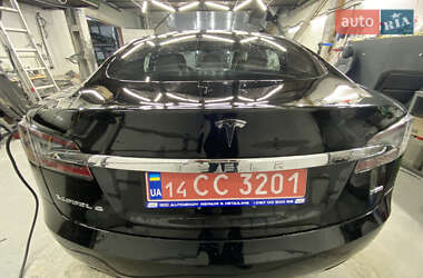 Ліфтбек Tesla Model S 2017 в 