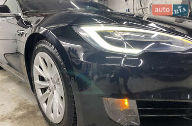 Ліфтбек Tesla Model S 2017 в 