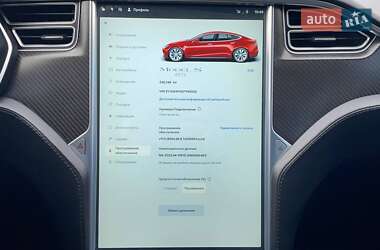 Лифтбек Tesla Model S 2014 в 