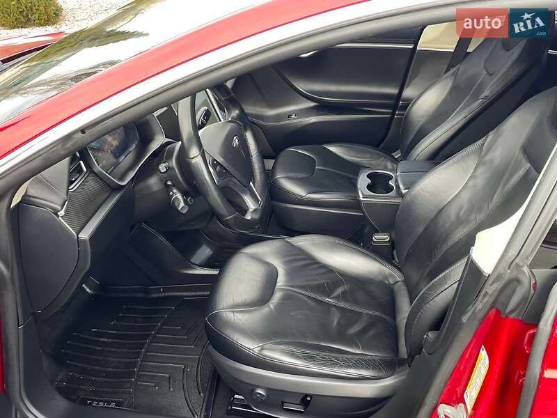 Лифтбек Tesla Model S 2014 в Виннице