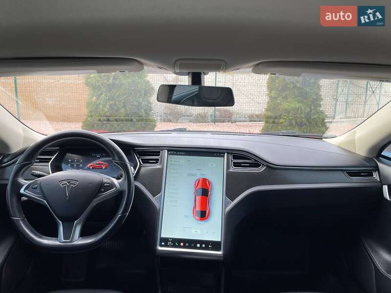 Лифтбек Tesla Model S 2014 в Виннице
