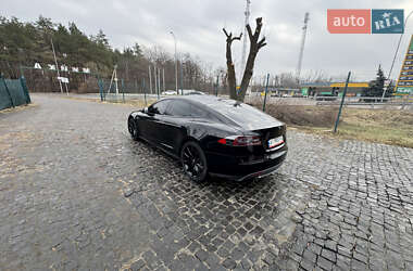 Лифтбек Tesla Model S 2014 в Киеве