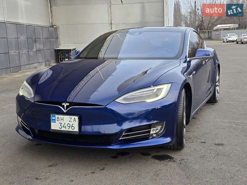 Лифтбек Tesla Model S 2016 в Одессе