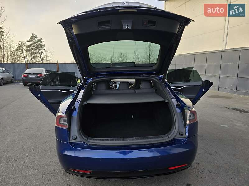 Лифтбек Tesla Model S 2016 в Одессе
