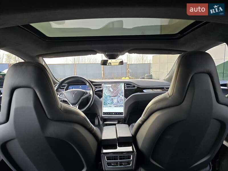 Лифтбек Tesla Model S 2016 в Одессе