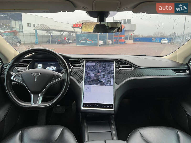 Ліфтбек Tesla Model S 2014 в Полтаві