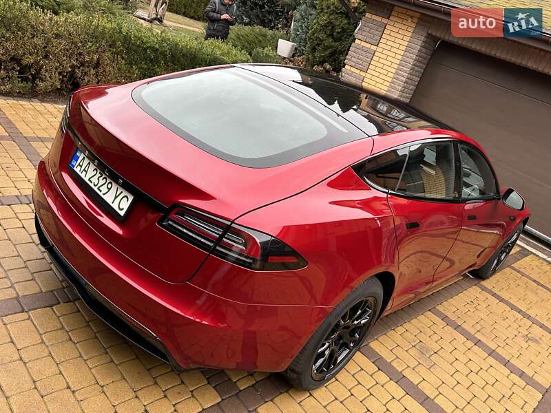Ліфтбек Tesla Model S 2024 в Києві