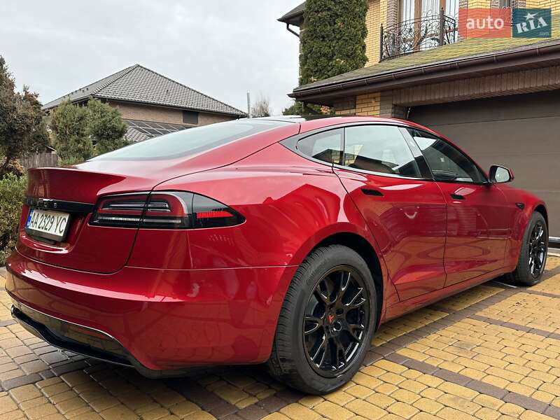 Лифтбек Tesla Model S 2024 в Киеве