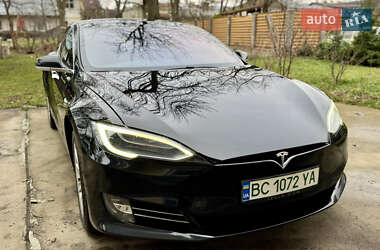 Ліфтбек Tesla Model S 2018 в Львові