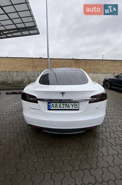 Ліфтбек Tesla Model S 2014 в Києві