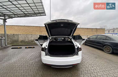 Ліфтбек Tesla Model S 2014 в Києві