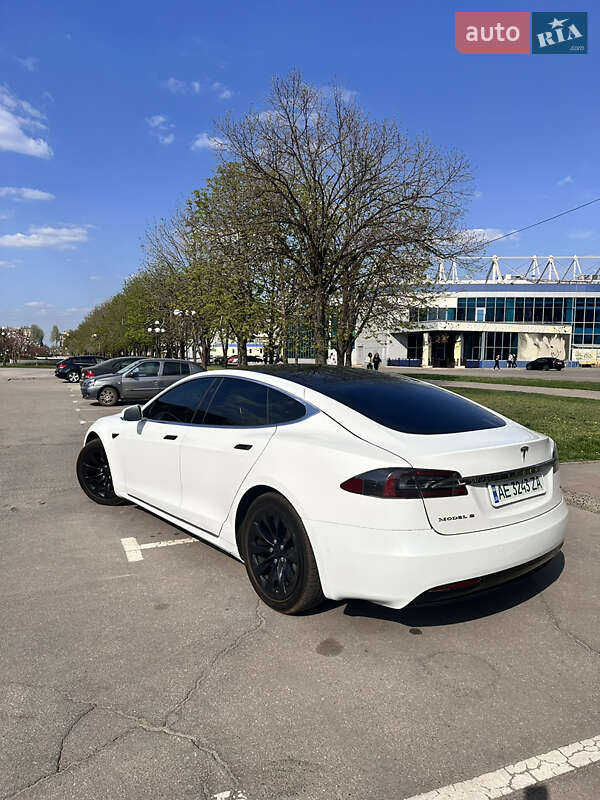 Лифтбек Tesla Model S 2016 в Кривом Роге фото 3 Лифтбек Tesla Model S 2016 в Кривом Роге