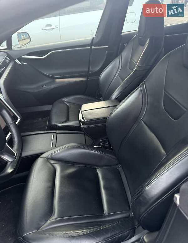 Лифтбек Tesla Model S 2016 в Кривом Роге фото 17 Лифтбек Tesla Model S 2016 в Кривом Роге
