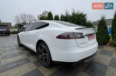 Лифтбек Tesla Model S 2014 в Ровно