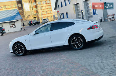 Лифтбек Tesla Model S 2014 в Ровно