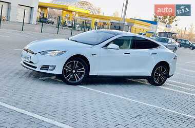 Лифтбек Tesla Model S 2014 в Ровно