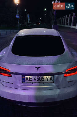 Лифтбек Tesla Model S 2014 в Днепре