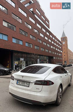 Лифтбек Tesla Model S 2014 в Днепре