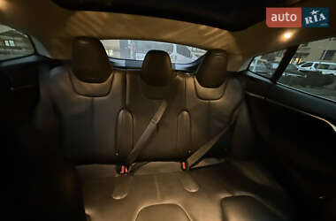 Лифтбек Tesla Model S 2016 в 