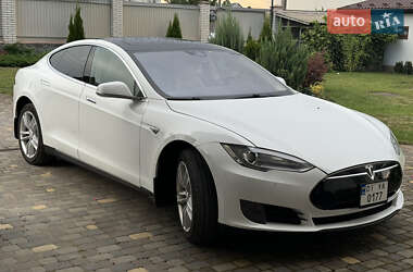 Лифтбек Tesla Model S 2016 в Софиевской Борщаговке