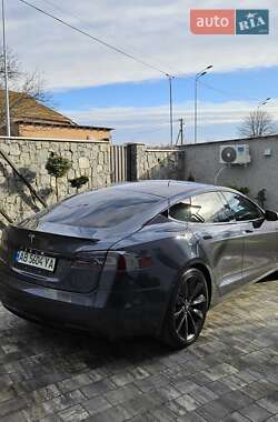 Ліфтбек Tesla Model S 2016 в Вінниці