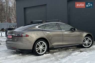 Ліфтбек Tesla Model S 2015 в Трускавці