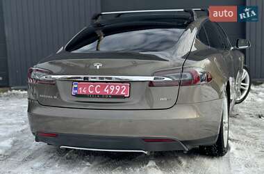 Ліфтбек Tesla Model S 2015 в Трускавці